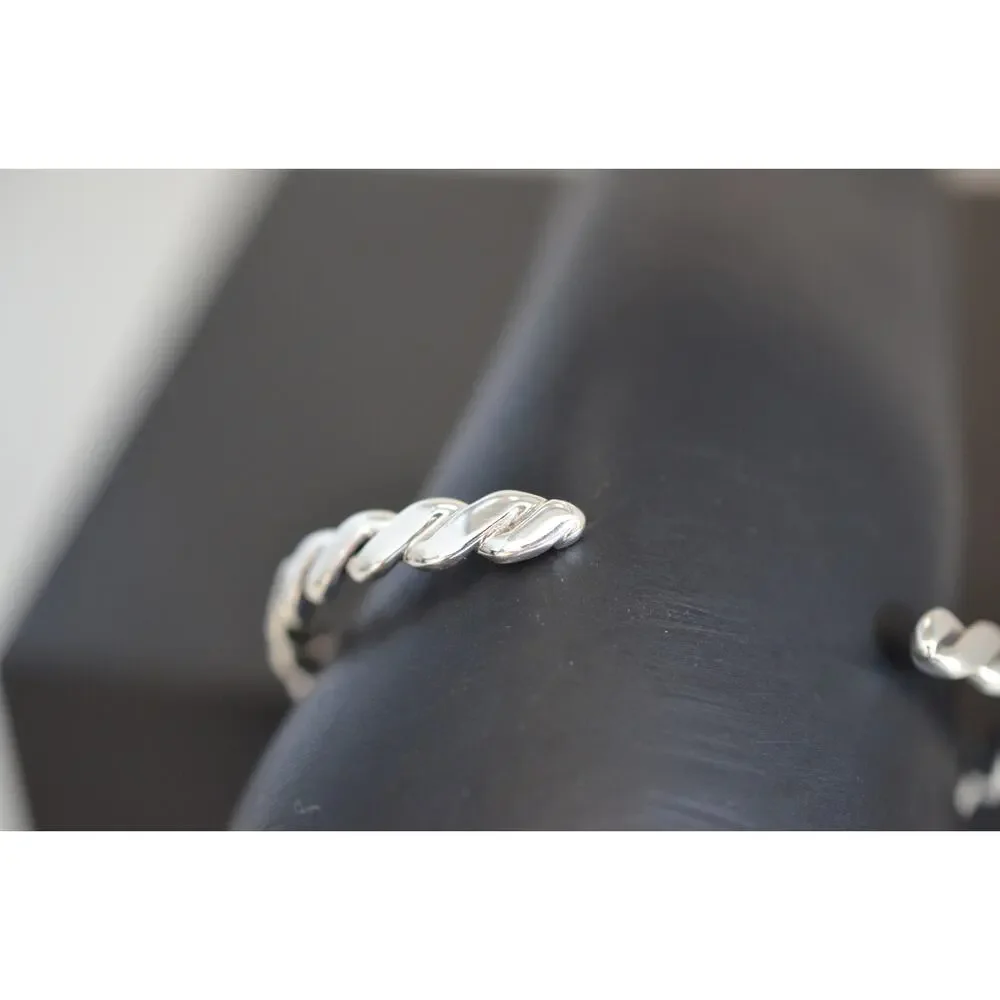 NA Navajo Sterling Silver White Buffalo Bracelet Cuff By Ryntanna Yazzie